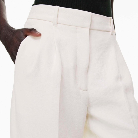 Aritzia Wilfred Effortless Cropped Pants in light birch size 4 - Picture 3 of 7